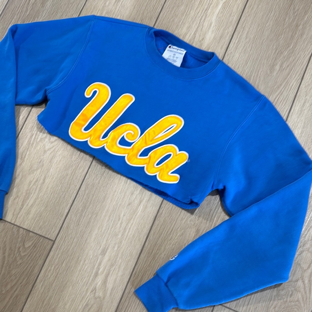 Champion UCLA Embroidered Cropped Sweat Shirt| Spellout Preppy California